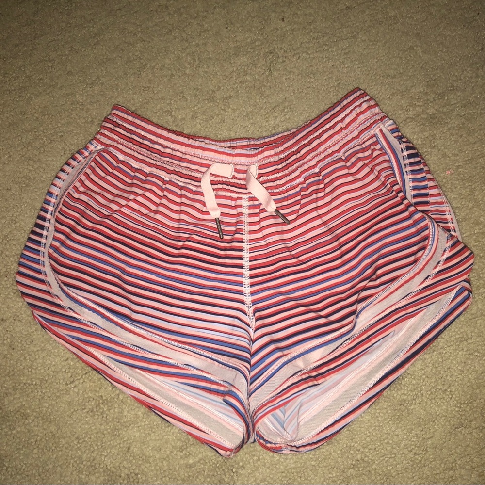 Lululemon Hotty Hot Short